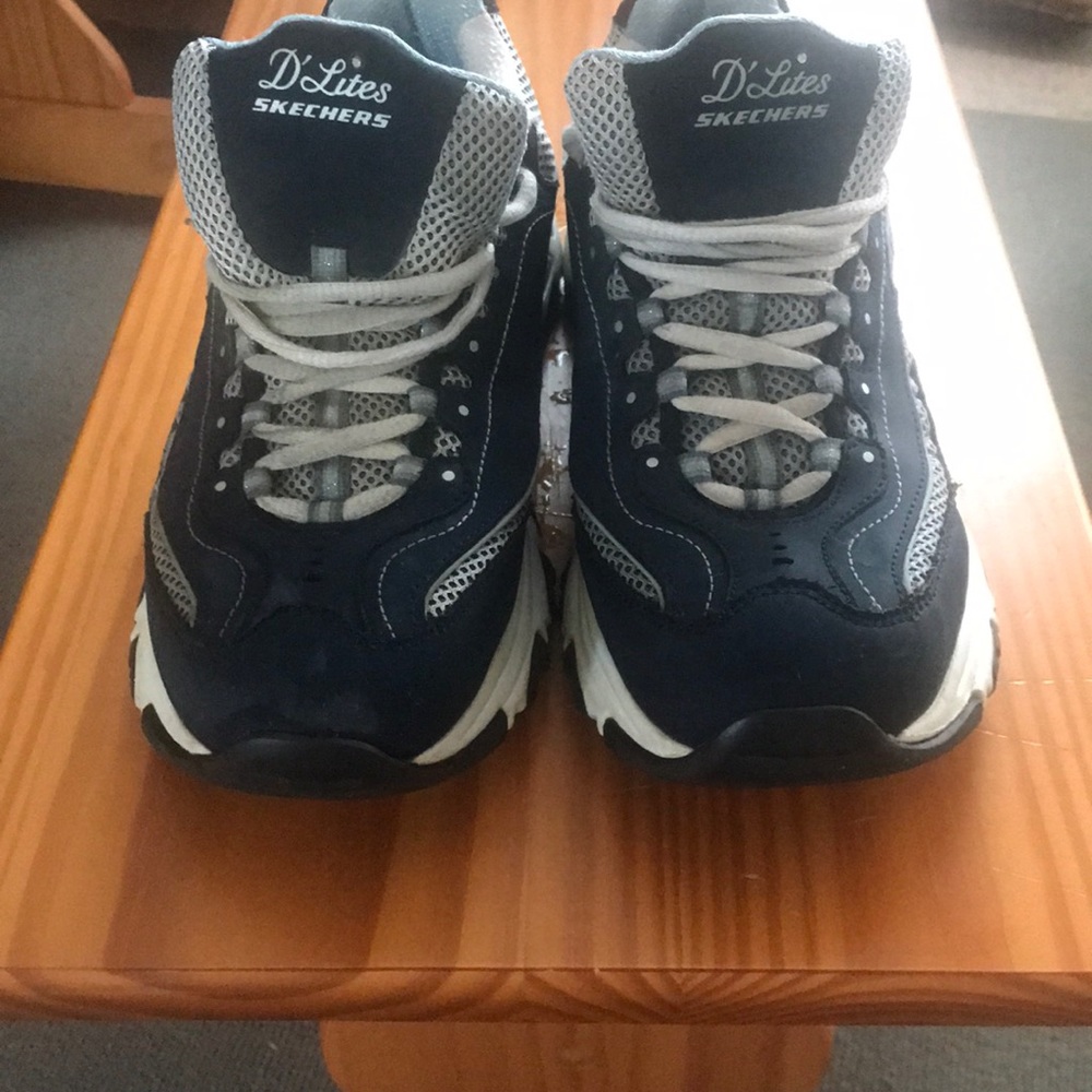Sketchers Sneakers 👟